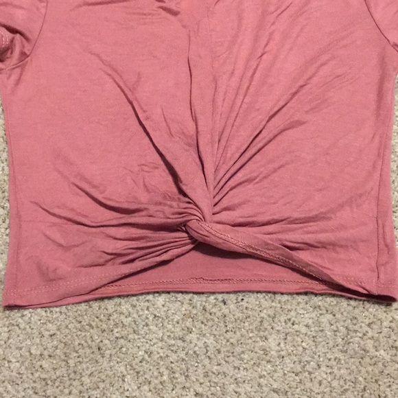 Knot crop top - Picture 3 of 3
